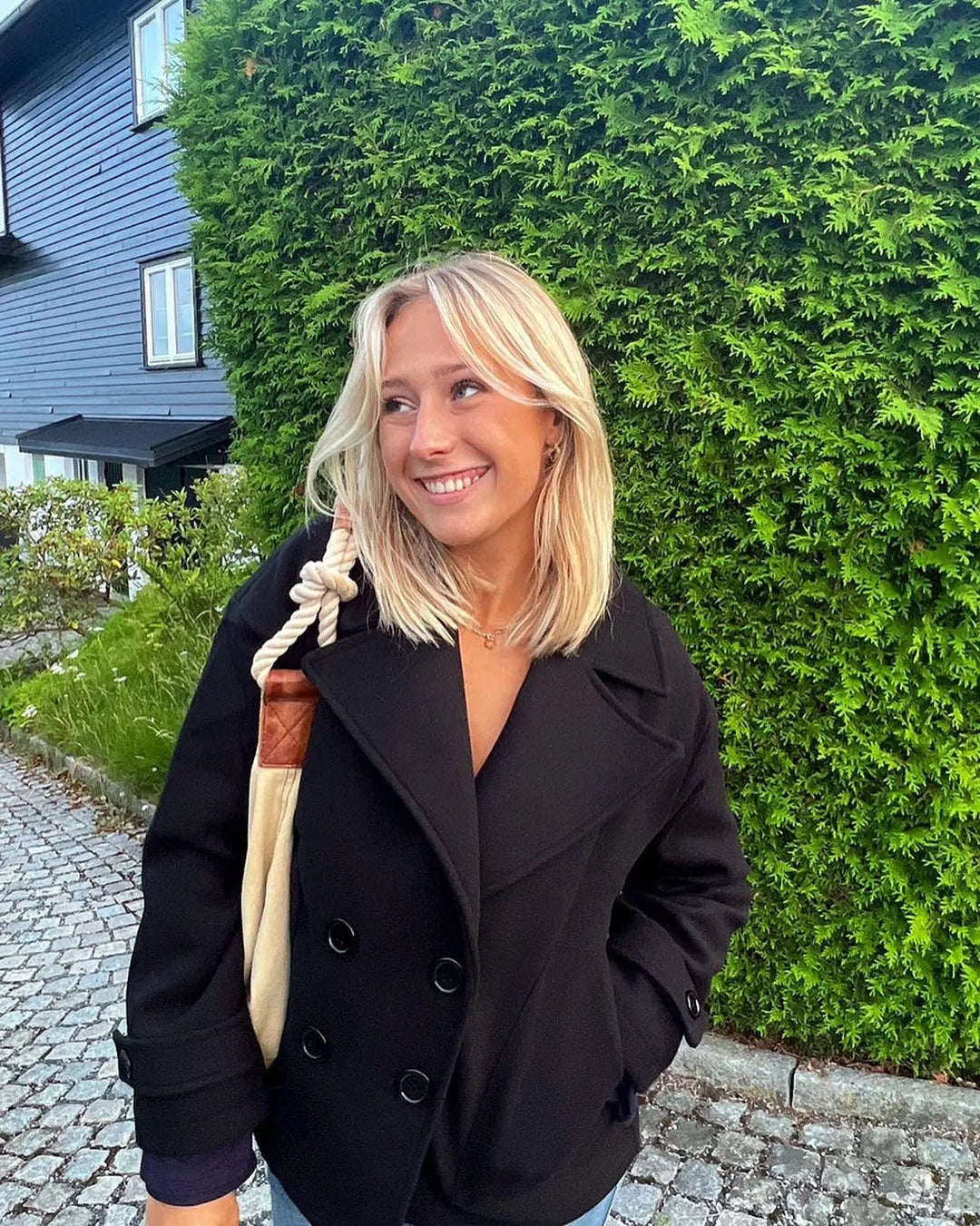 Alina - Płaszcz damski z podwójnym zapięciem | Dopasowany krój, elegancki kołnierz | Klasyczny styl na jesień