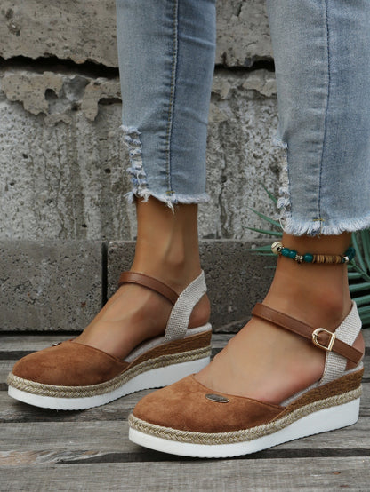Espadryle damskie | koturn, plecione detale