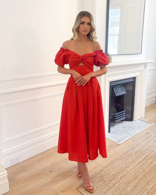 Sukienka maxi | dekolt w serce, plisy w talii