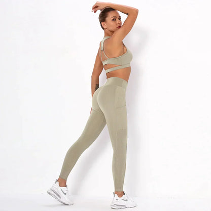Dres sportowy damski | funkcjonalne kieszenie
