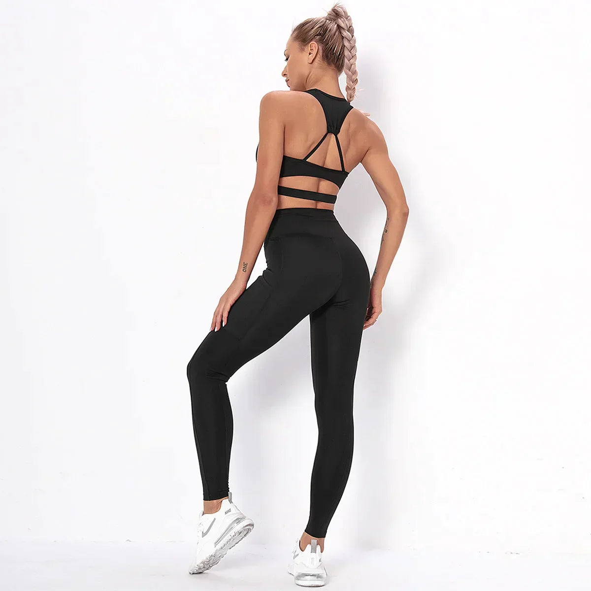 Dres sportowy damski | funkcjonalne kieszenie