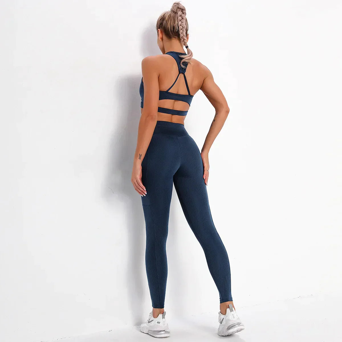 Dres sportowy damski | funkcjonalne kieszenie