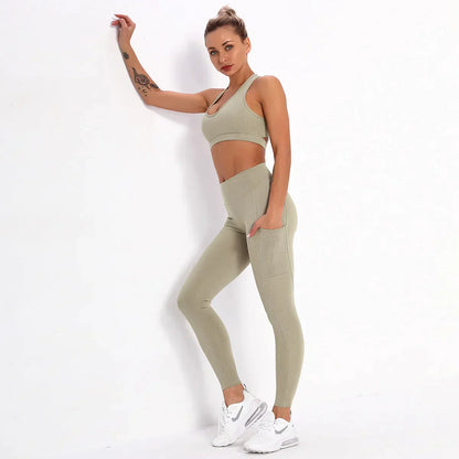 Dres sportowy damski | funkcjonalne kieszenie