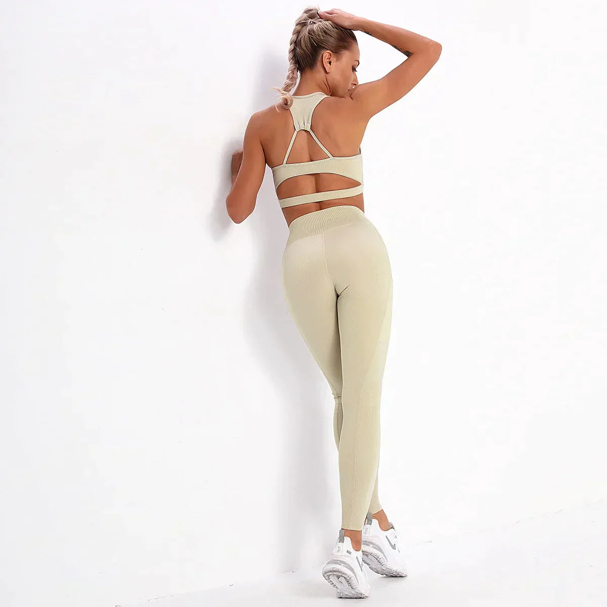 Dres sportowy damski | funkcjonalne kieszenie