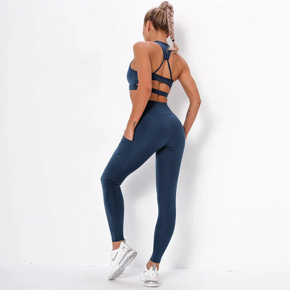 Dres sportowy damski | funkcjonalne kieszenie