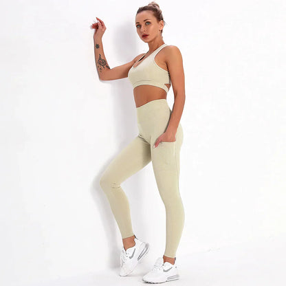 Dres sportowy damski | funkcjonalne kieszenie