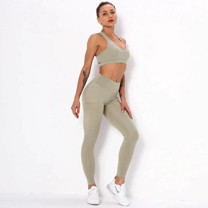 Dres sportowy damski | funkcjonalne kieszenie