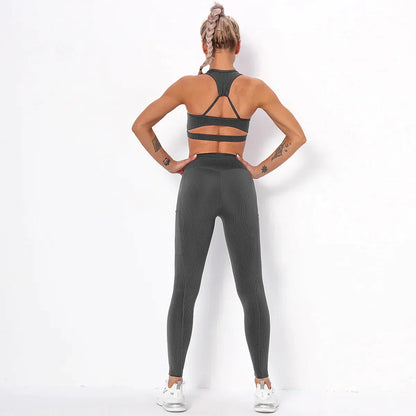 Dres sportowy damski | funkcjonalne kieszenie