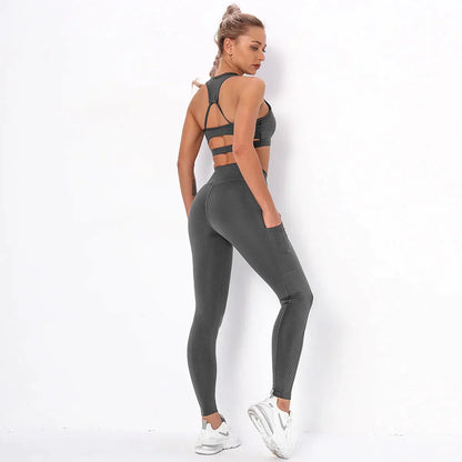 Dres sportowy damski | funkcjonalne kieszenie