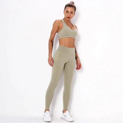 Dres sportowy damski | funkcjonalne kieszenie
