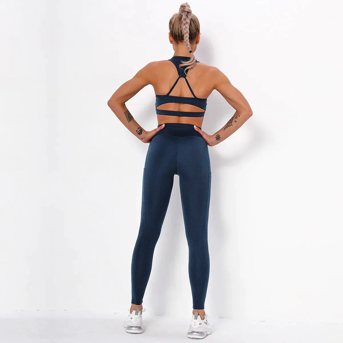 Dres sportowy damski | funkcjonalne kieszenie