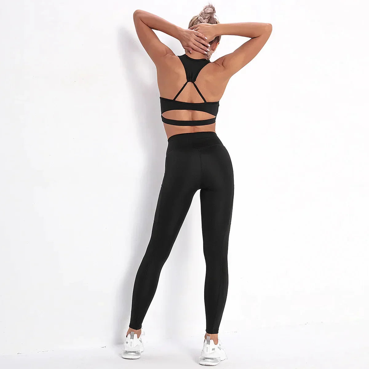 Dres sportowy damski | funkcjonalne kieszenie