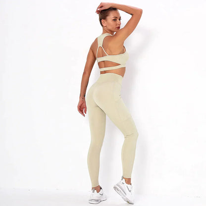 Dres sportowy damski | funkcjonalne kieszenie