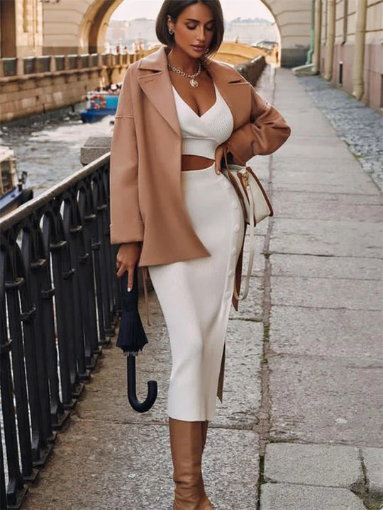 Ariana - Komplet damski dwuczęściowy | Krótki top z dekoltem V, długa spódnica, guziki | Elegancki styl na wyjście