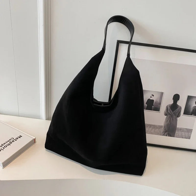 Torba na ramię | zamszowa, minimalistyczna
