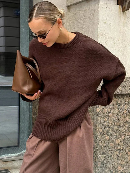 Sweter damski | oversize, dekolt