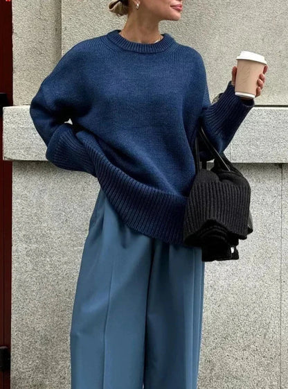 Sweter damski | oversize, dekolt