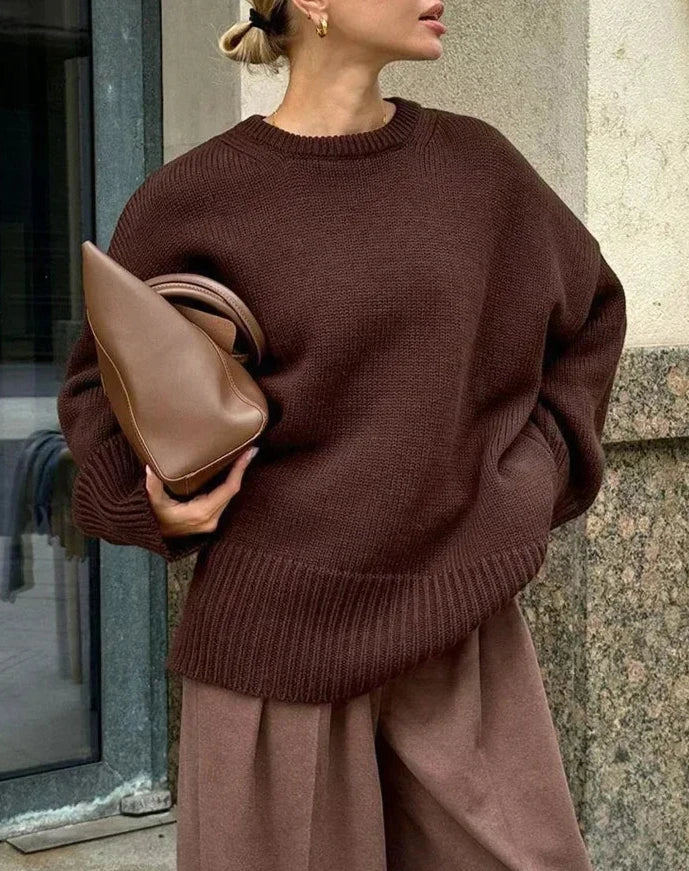Sweter damski | oversize, dekolt