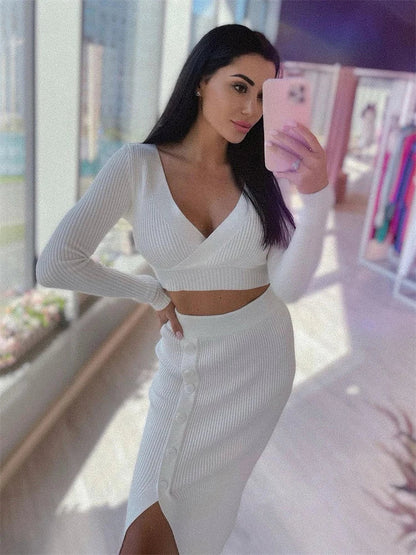 Ariana - Komplet damski dwuczęściowy | Krótki top z dekoltem V, długa spódnica, guziki | Elegancki styl na wyjście