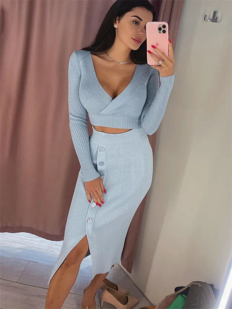 Ariana - Komplet damski dwuczęściowy | Krótki top z dekoltem V, długa spódnica, guziki | Elegancki styl na wyjście