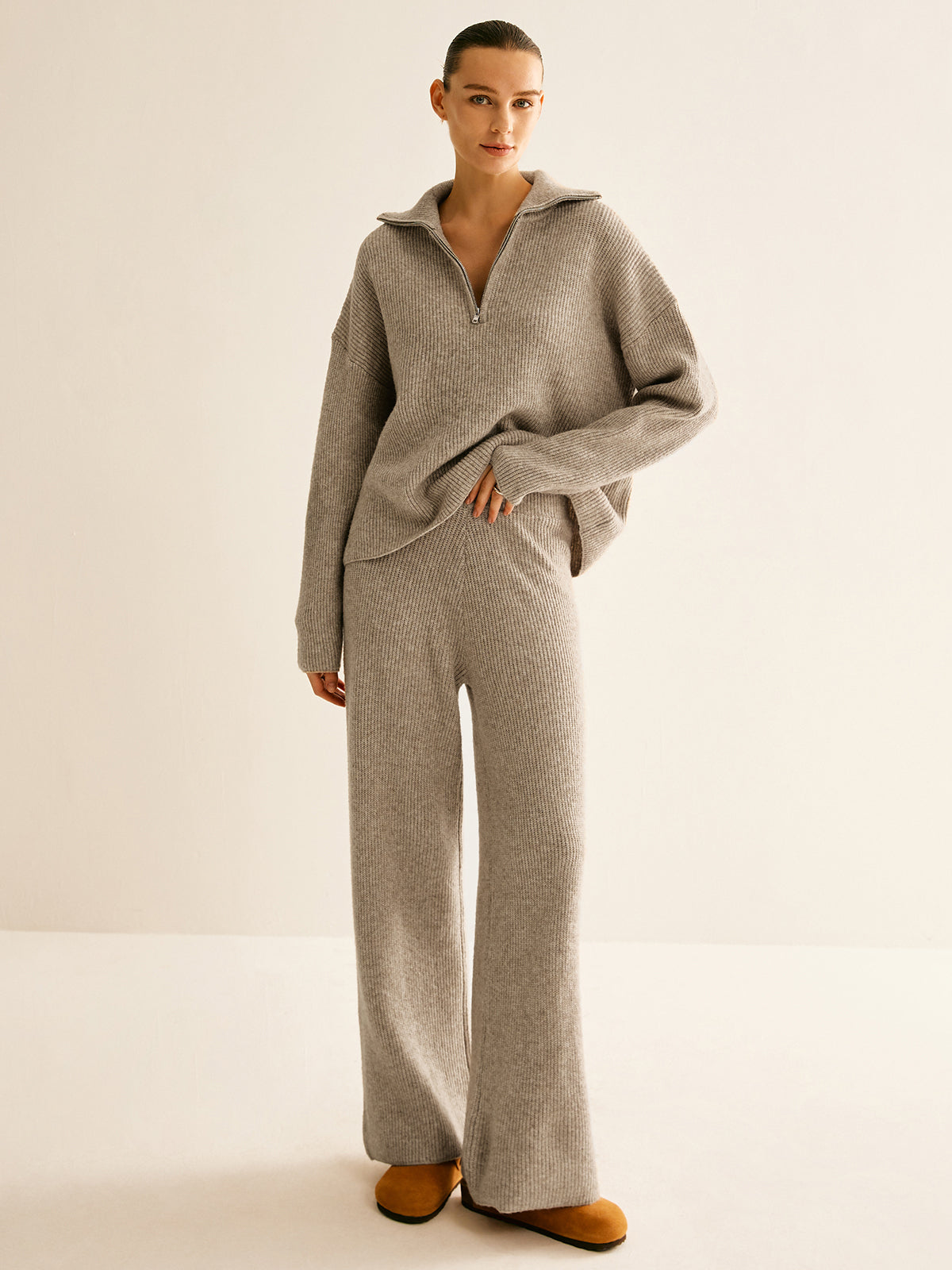 Chassidy - Komplet damski loungewear | Prążkowana bluza z zamkiem, szerokie spodnie, domieszka wełny | Styl casual do domu
