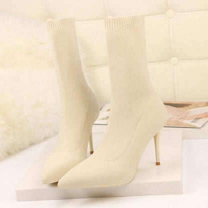Buty damskie na obcasie | zamknięty nosek, 7 lub 9 cm