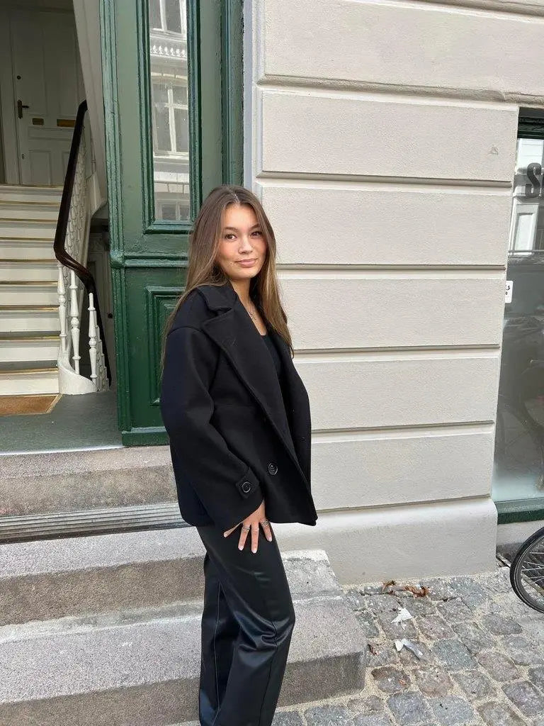 Alina - Płaszcz damski z podwójnym zapięciem | Dopasowany krój, elegancki kołnierz | Klasyczny styl na jesień