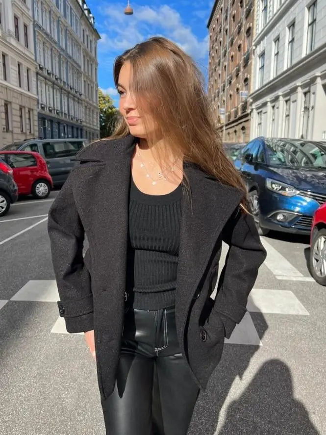 Alina - Płaszcz damski z podwójnym zapięciem | Dopasowany krój, elegancki kołnierz | Klasyczny styl na jesień