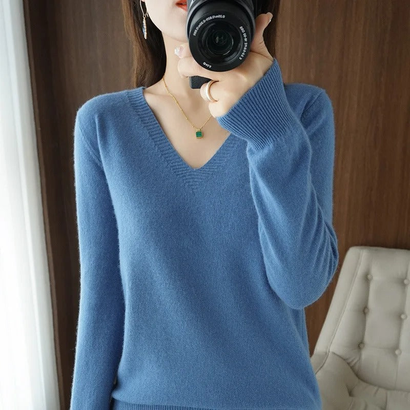 Sweter damski | dekolt V, strukturalne mankiety